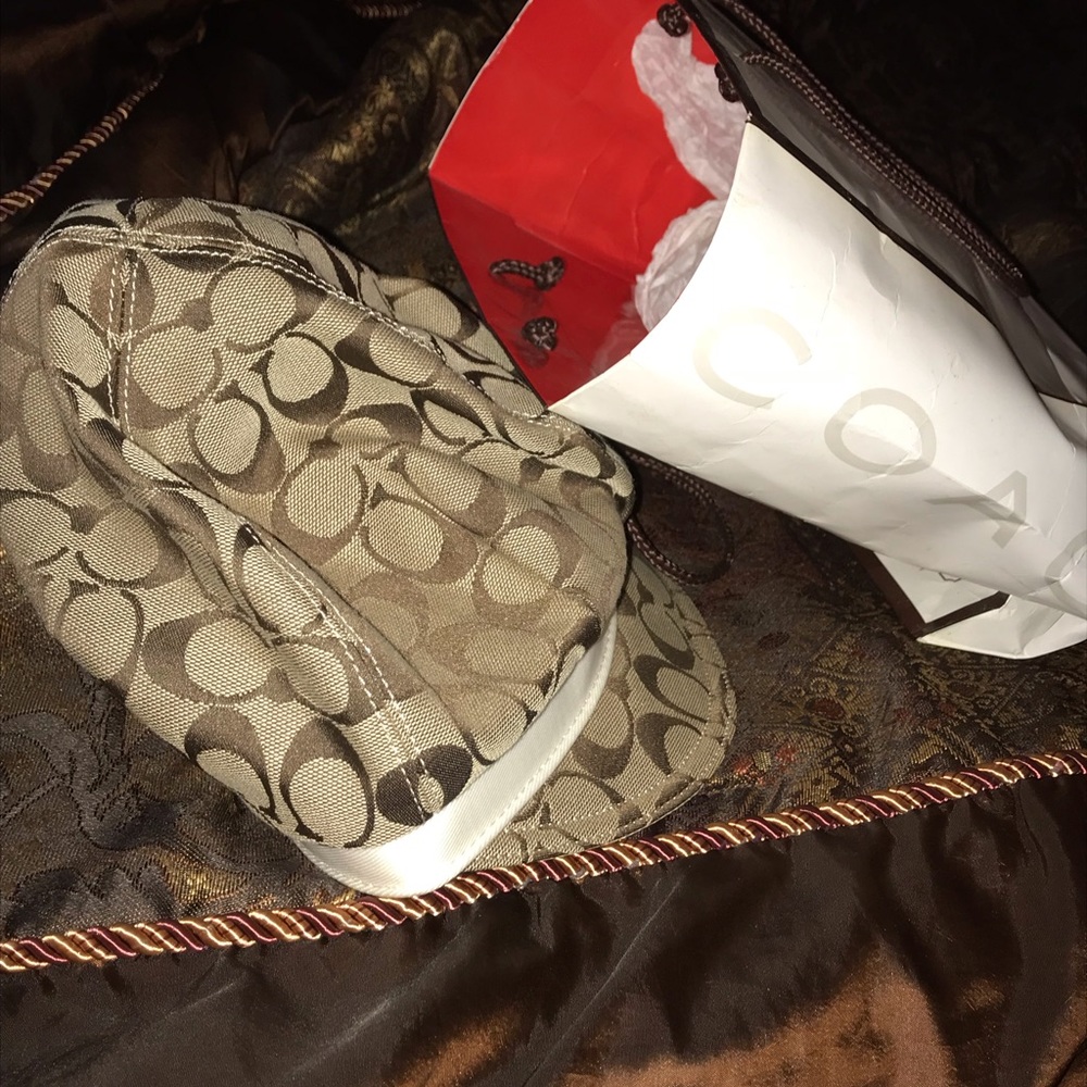 Authentic Coach Hat - Picture 3 of 4